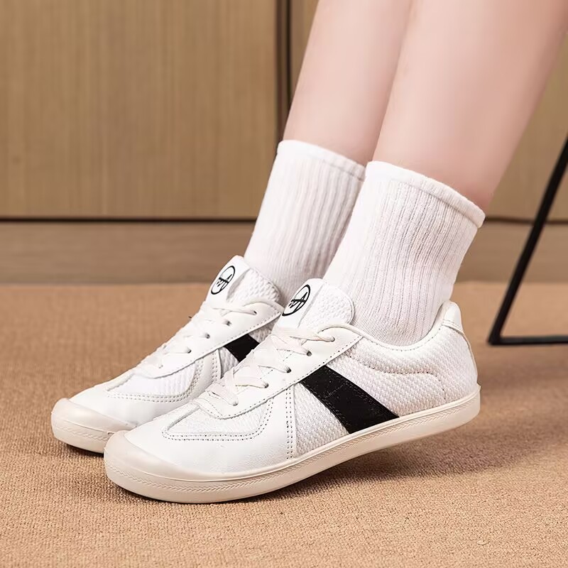 女性のスポーツシューズ高級カジュアルテニスアウトドアウォーキ - Outdoor Sports Shoes のレビューと価格
