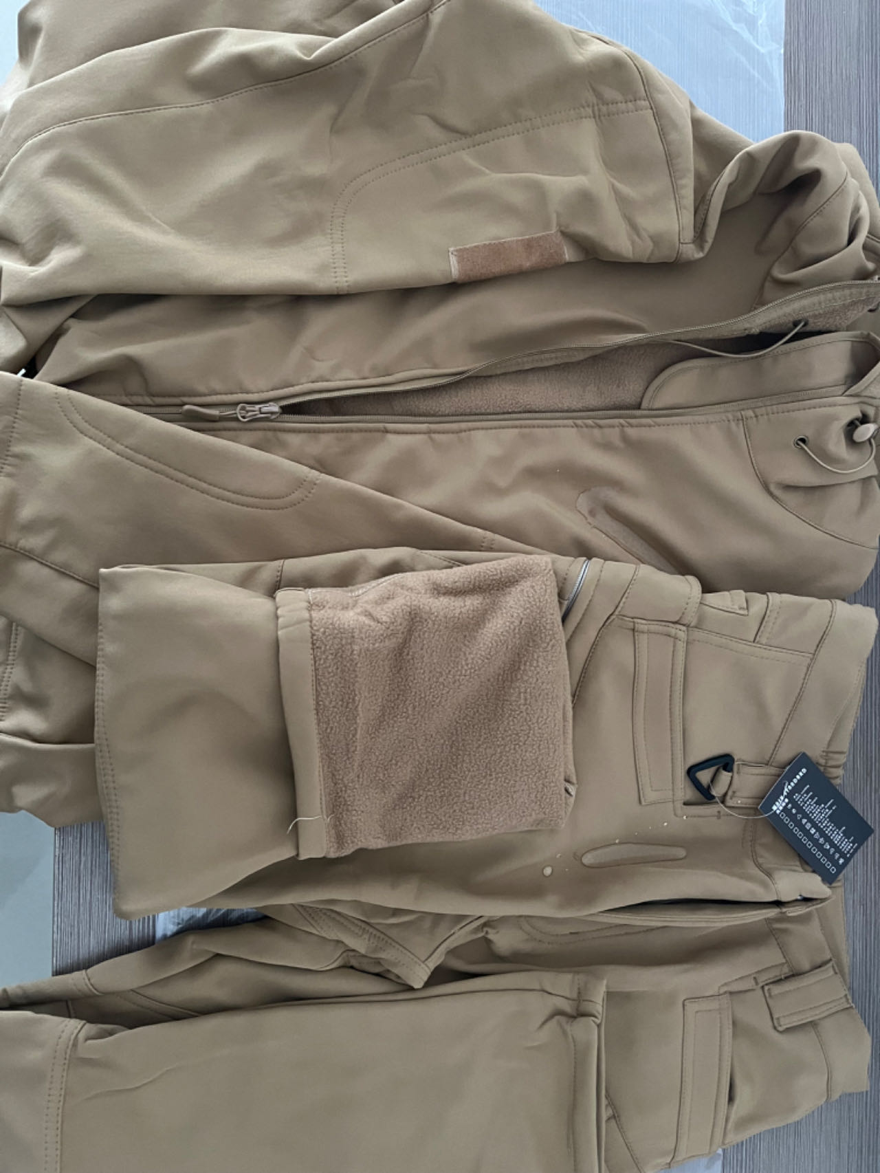男性軍事戦術冬秋暖かいシャークスキンフリースフードカーゴジャ - Outdoor Sport Winter Jacket のレビューと価格